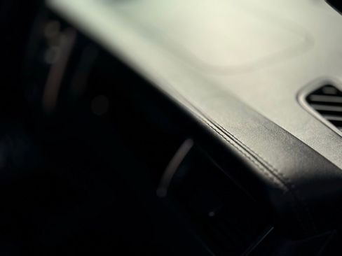 Used 2017 Porsche Macan S image 37