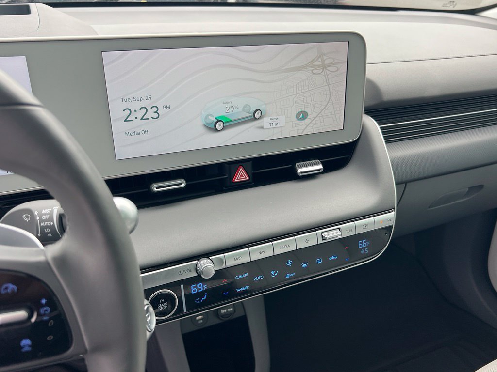 Certified 2024 Hyundai Ioniq 5 Limited RWD image 17