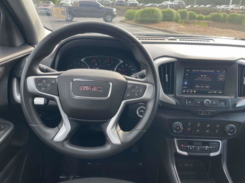 Used 2024 GMC Terrain SLE FWD image 14