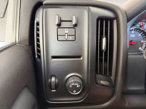 Used 2018 Chevrolet Silverado 2500 W/T w/ WT Fleet Convenience Package RWD image 13