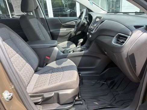 Used 2023 Chevrolet Equinox LT FWD image 17