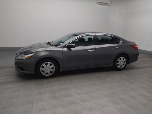 Used 2017 Nissan Altima 2.5 S w/ Power Driver Seat Package image 2