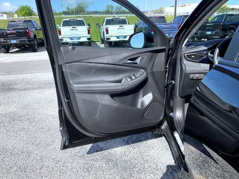 Certified 2023 Buick Encore GX Preferred w/ Cold Weather Comfort Package FWD image 9