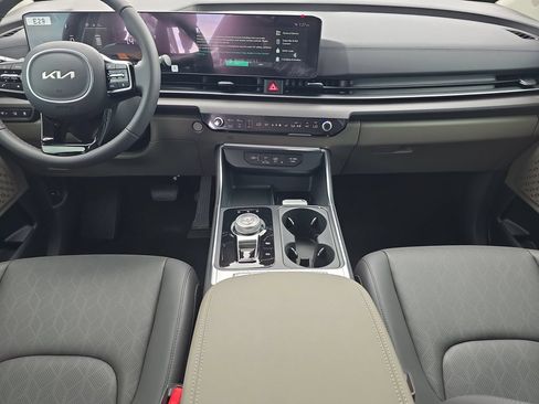 New 2026 Kia Carnival EX FWD image 15