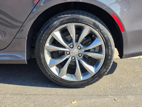 Used 2015 Chrysler 200 S w/ Comfort Group AWD/4WD image 4