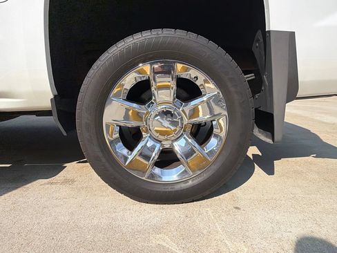 Used 2018 Chevrolet Silverado 1500 LTZ w/ Sport Package AWD/4WD image 8