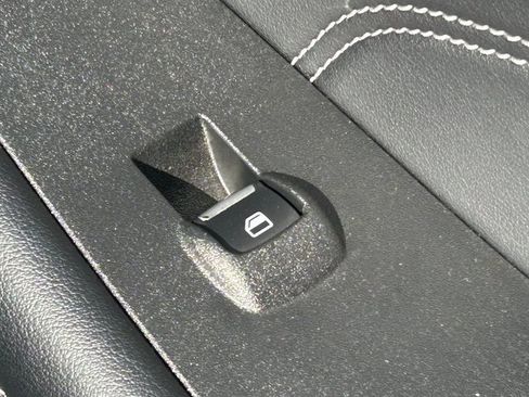 Used 2024 Ford Edge Titanium image 37