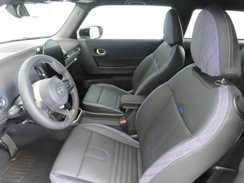 Used 2026 MINI Cooper 2-Door Hardtop FWD image 25