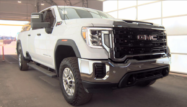 Used 2023 GMC Sierra 2500 Pro w/ Gooseneck/5TH Wheel Package AWD/4WD image 3