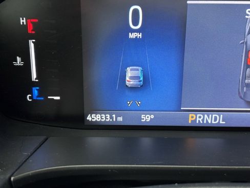 Used 2024 Ford Escape ST-Line w/ Cold Weather Package image 6