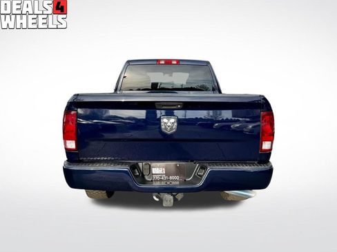 Used 2017 RAM 1500 Express RWD image 9