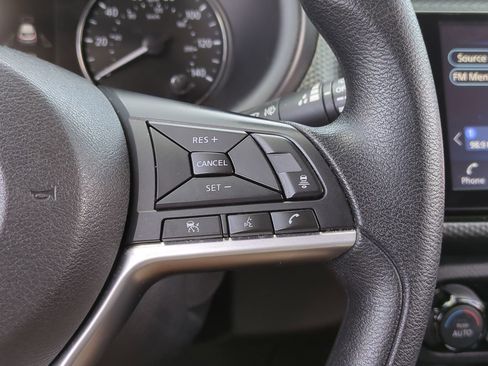 Used 2022 Nissan Kicks SV FWD image 23