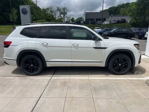Used 2023 Volkswagen Atlas SEL R-Line AWD/4WD image 6