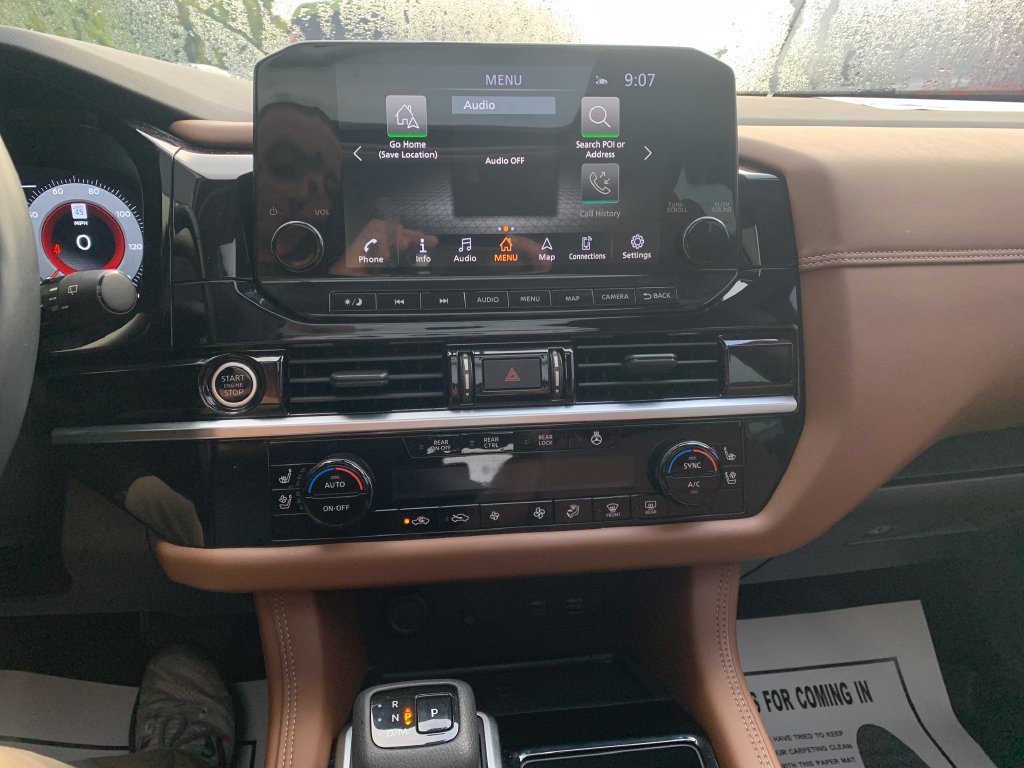 Certified 2024 Nissan Pathfinder Platinum AWD/4WD image 13