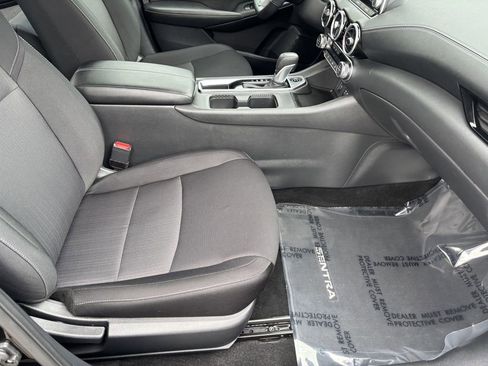 Used 2025 Nissan Sentra SV w/ All-Weather Package FWD image 29