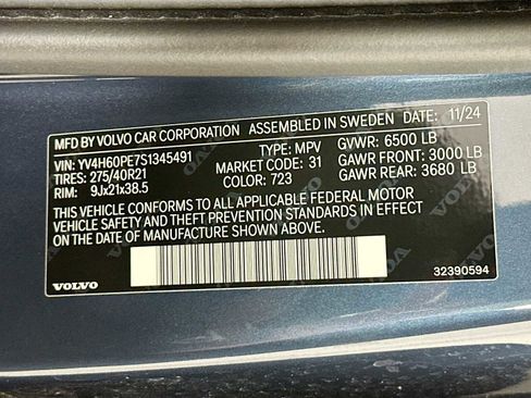 Certified 2025 Volvo XC90 T8 Plus w/ Protection Package Premier image 29