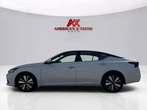 Used 2022 Nissan Altima 2.5 SL AWD/4WD image 2