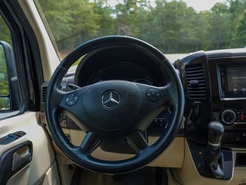 Used 2016 Mercedes-Benz Sprinter 2500 image 54