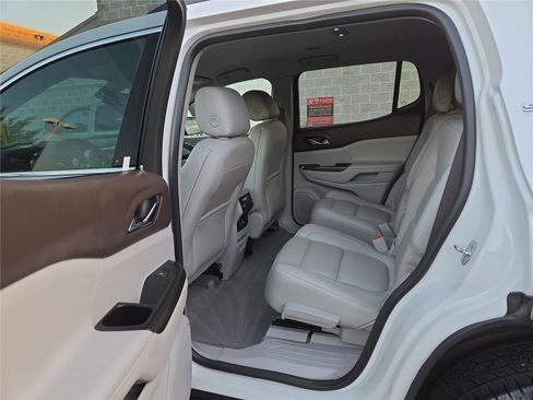 Used 2017 GMC Acadia SLT image 28