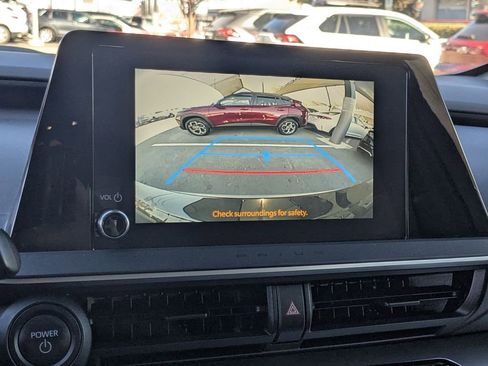 Used 2025 Toyota Prius LE image 20