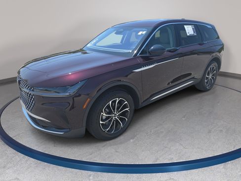 Used 2025 Lincoln Nautilus Premier AWD/4WD image 1