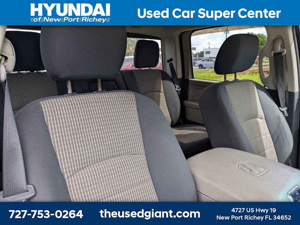 Used 2012 RAM 1500 Big Horn w/ Luxury Group RWD image 6