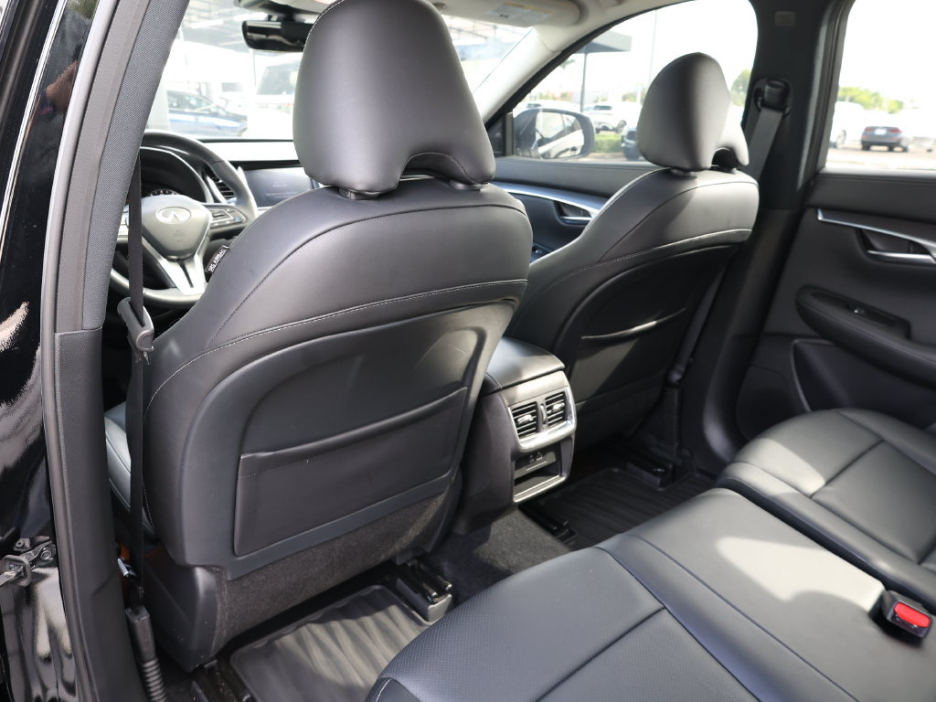 Certified 2024 INFINITI QX50 Luxe FWD image 20