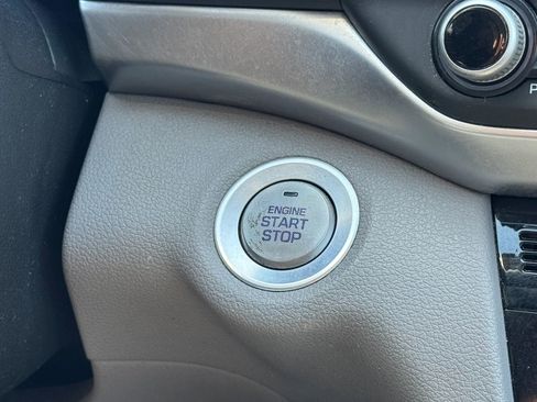 Used 2019 Hyundai Elantra Value Edition FWD image 28