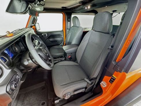 Used 2025 Jeep Wrangler Sport image 23
