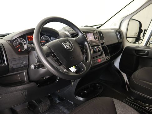 Used 2021 RAM ProMaster 2500 w/ Convenience Group FWD image 2