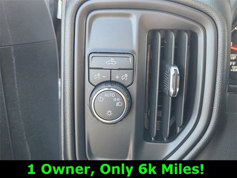 Used 2025 Chevrolet Silverado 1500 Custom image 21