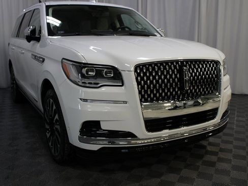Certified 2022 Lincoln Navigator Black Label image 25
