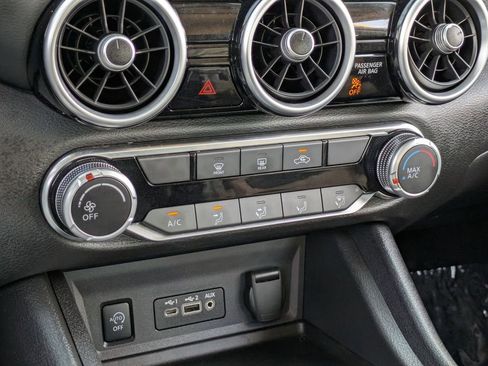 Used 2024 Nissan Sentra SV image 17