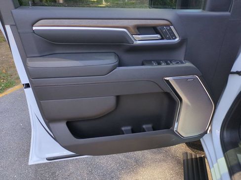 New 2026 Chevrolet Silverado 2500 High Country w/ Technology Package AWD/4WD image 12