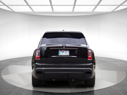 Used 2022 Rolls-Royce Cullinan Black Badge w/ Dark Exterior Package AWD/4WD image 7