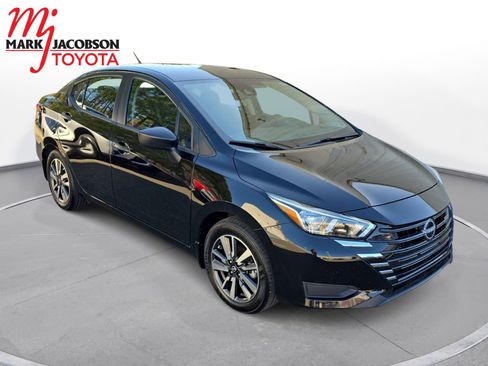 Used 2024 Nissan Versa S w/ S Plus Package image 5
