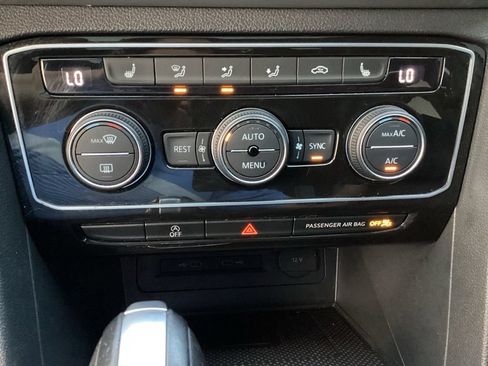 Used 2022 Volkswagen Atlas SE w/ Panoramic Sunroof Package AWD/4WD image 20