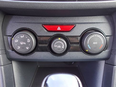 Used 2019 Subaru Crosstrek 2.0i Premium image 18