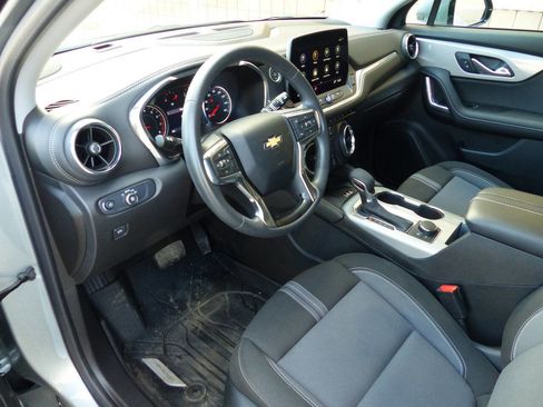 Used 2025 Chevrolet Blazer LT w/ Convenience Package image 19