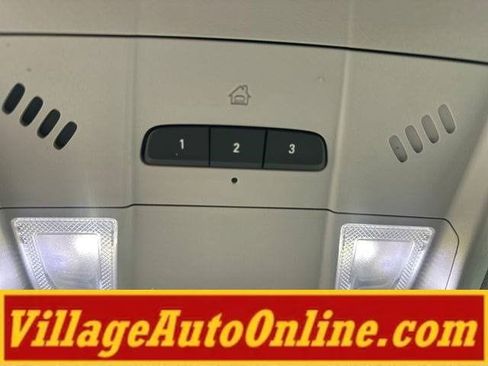 Used 2019 Chevrolet Equinox LT FWD image 19