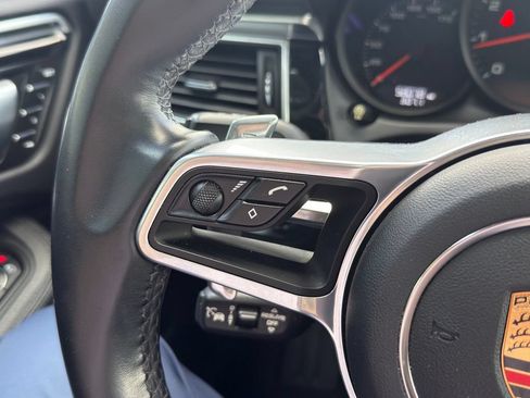Used 2018 Porsche Macan AWD/4WD image 17