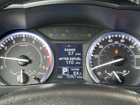 Used 2016 Toyota Highlander Plus w/ Preferred Accessory Package FWD image 33