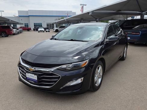 Used 2023 Chevrolet Malibu LT image 4