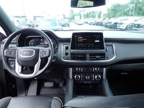 Used 2024 GMC Yukon SLT AWD/4WD image 22