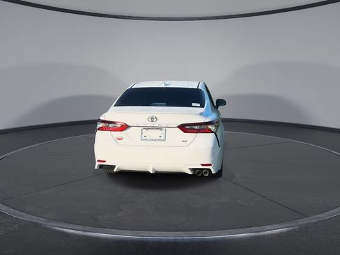 Used 2024 Toyota Camry SE w/ Convenience Package FWD image 7