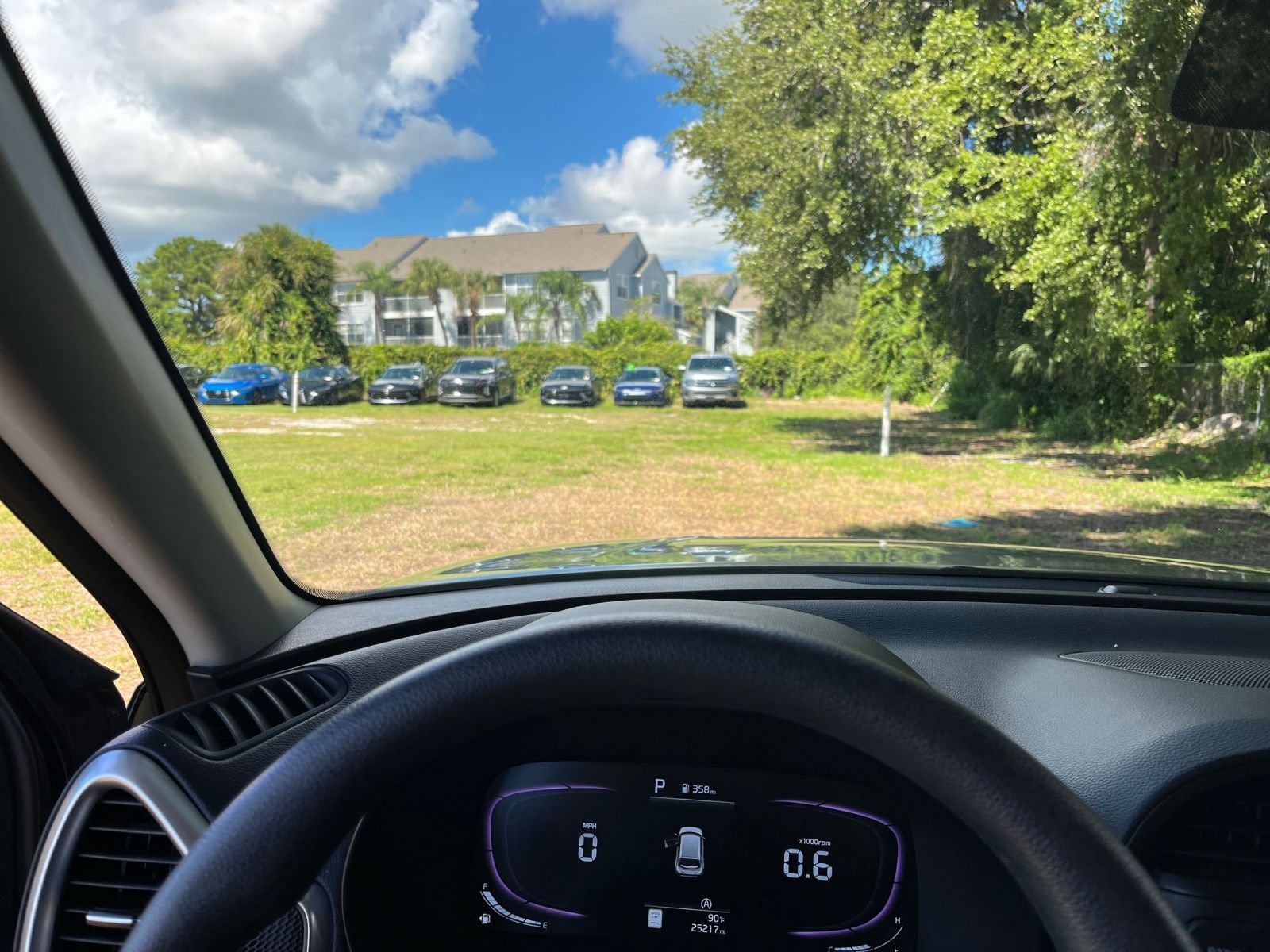 Used 2025 Kia Soul LX w/ LX Technology Package FWD image 31