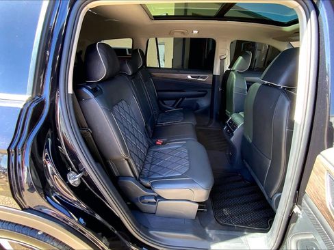 Used 2025 Volkswagen Atlas SEL Premium R-Line image 20