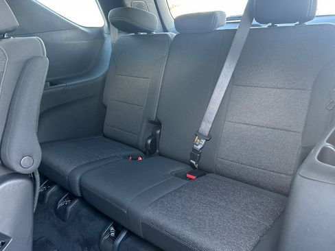 Used 2024 Chevrolet Traverse LT image 14