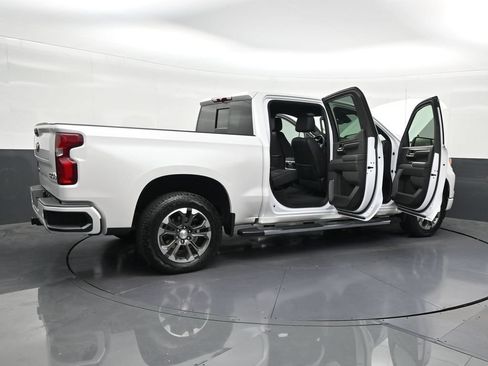 Used 2024 Chevrolet Silverado 1500 High Country AWD/4WD image 32