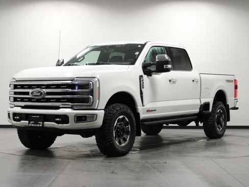 Used 2023 Ford F350 Platinum w/ Tremor Off-Road Package image 8
